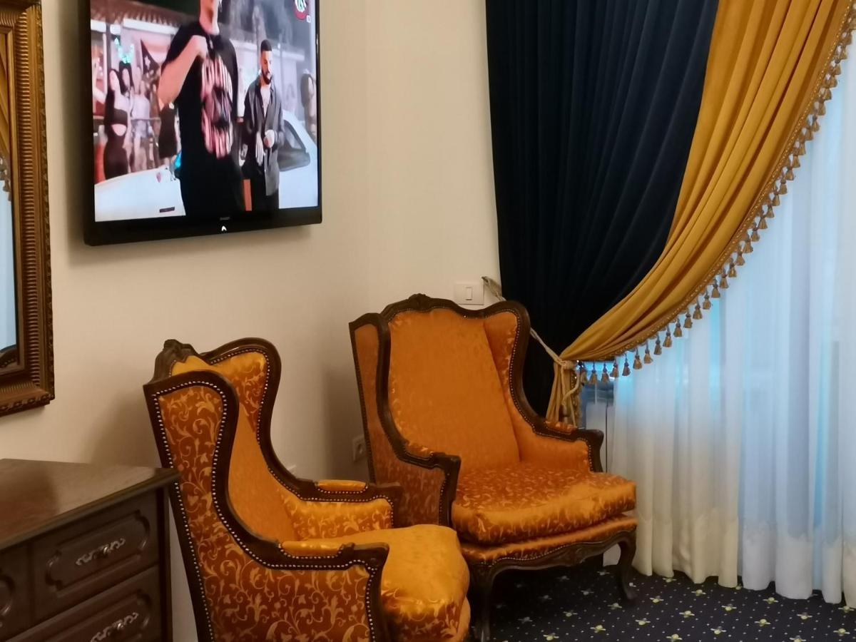 Weiss Little Palace Брашов Екстериор снимка